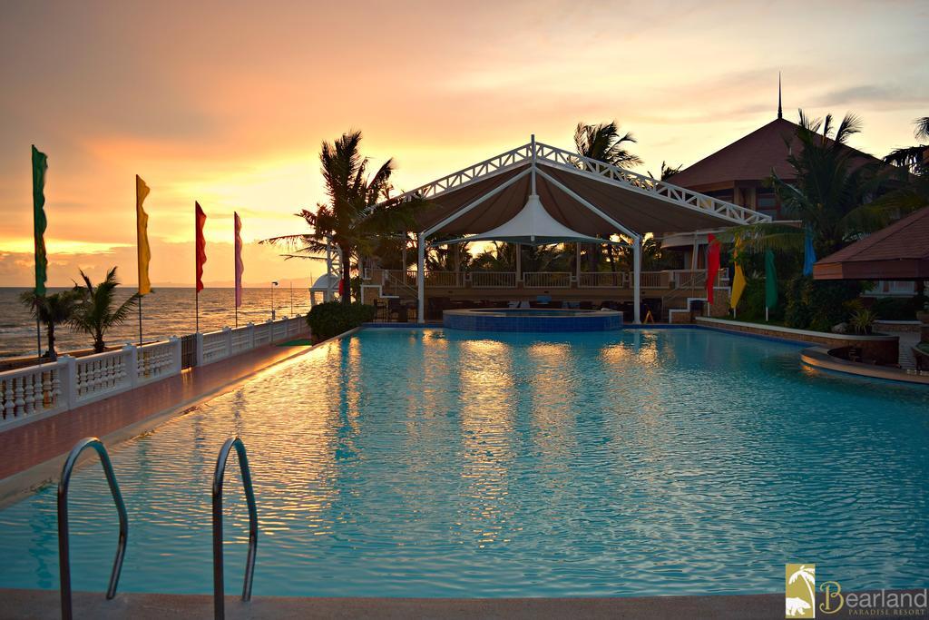 Bearland Paradise Resort Tigbauan Exterior photo
