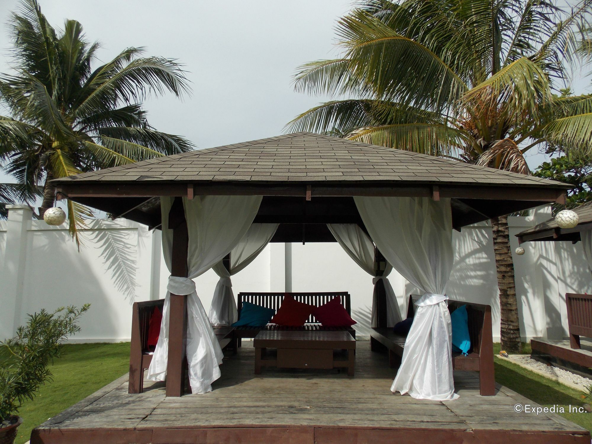 Bearland Paradise Resort Tigbauan Exterior photo
