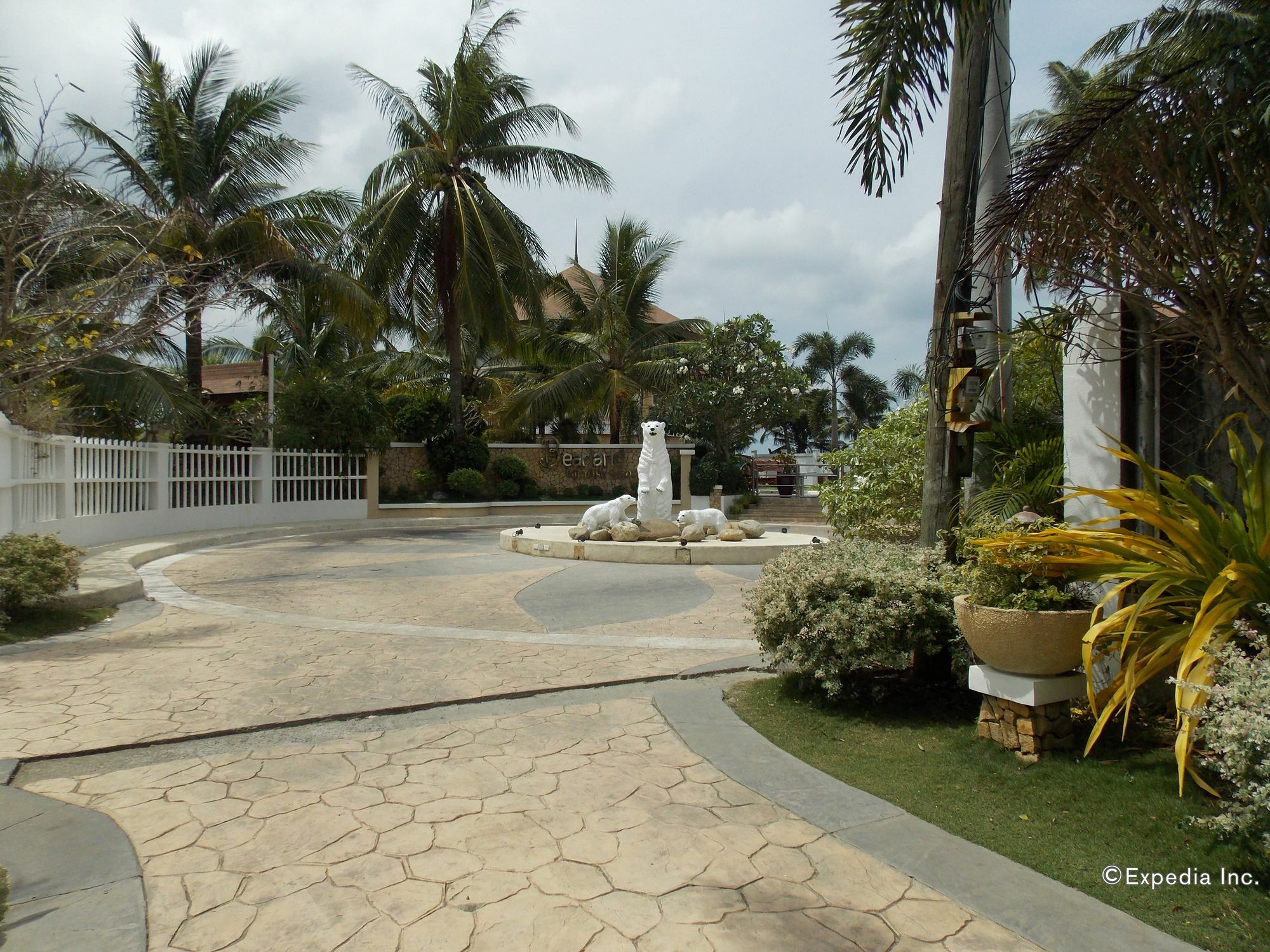 Bearland Paradise Resort Tigbauan Exterior photo
